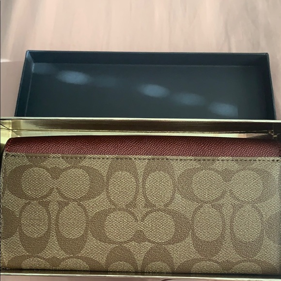 Coach walket - Picture 2 of 7